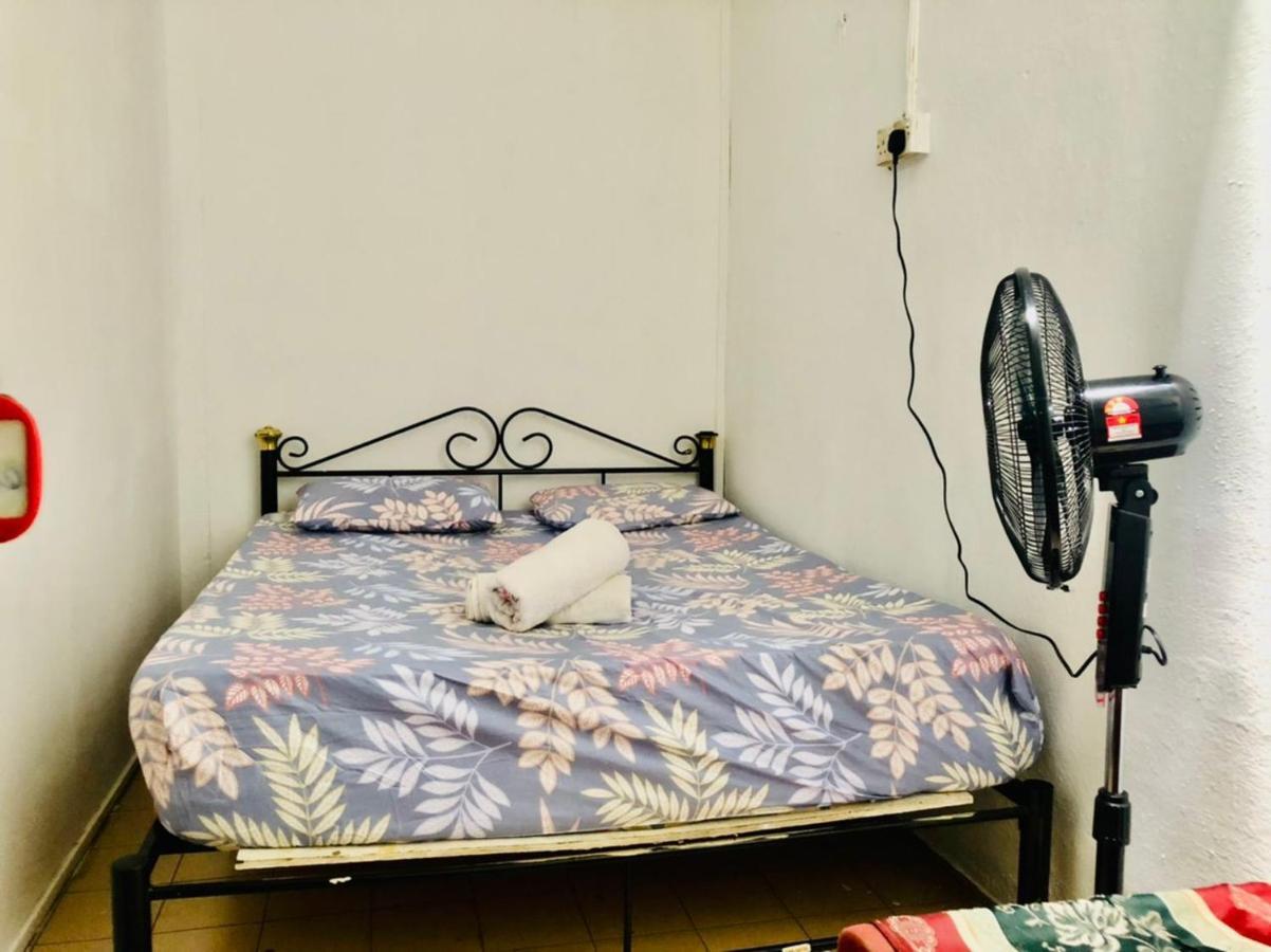 Greenleaf Guesthouse เจอรันทุต ภายนอก รูปภาพ